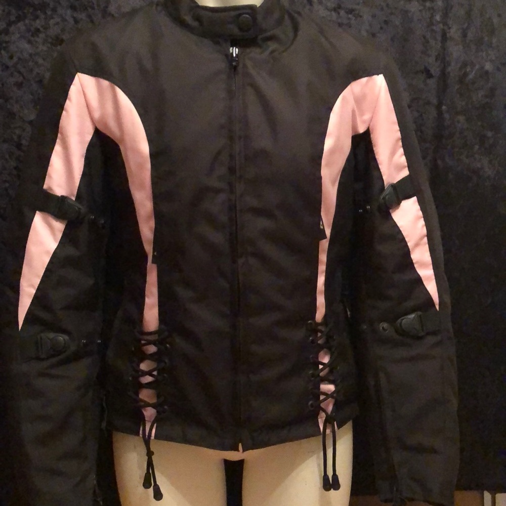 Motorcycle riding jacket